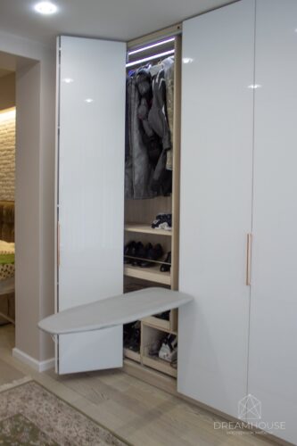 Шкаф "гармошка" - складные двери Hettich