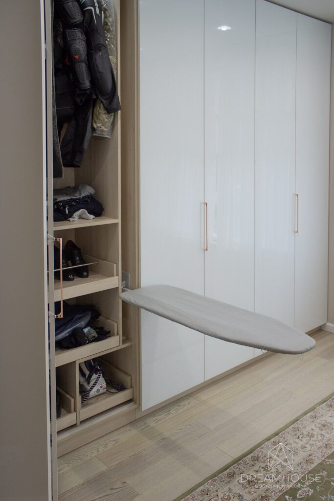 Шкаф "гармошка" - складные двери Hettich