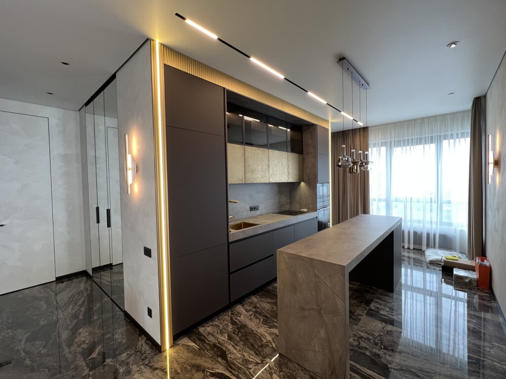 Кухонний блок окремим об’ємом у вітальні DreamHouse.
